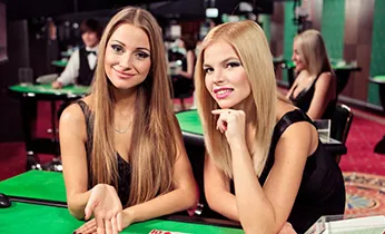 Hỗ trợ khách hàng 24/7 tại gà 888vn vip